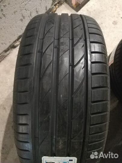 Maxxis Victra Sport VS5 275/35 R19 100Y