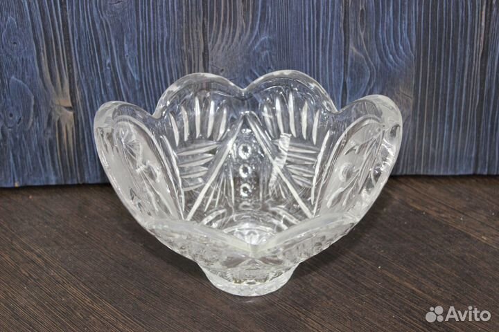 Хрустальная конфетница