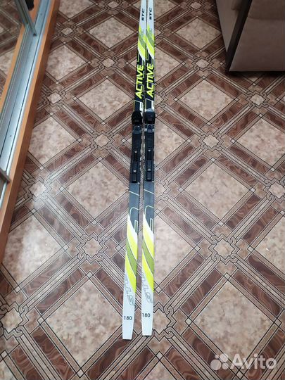 Беговые лыжи с креплением