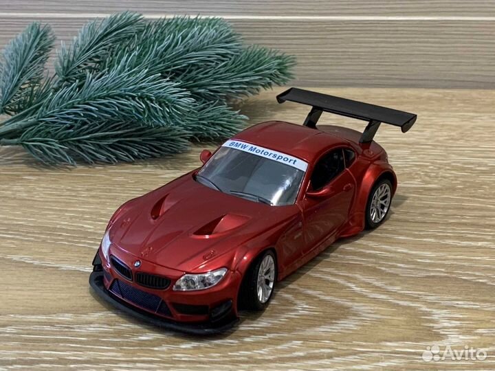 Радиоуправляемая модель BMW Z4 GT3 новая