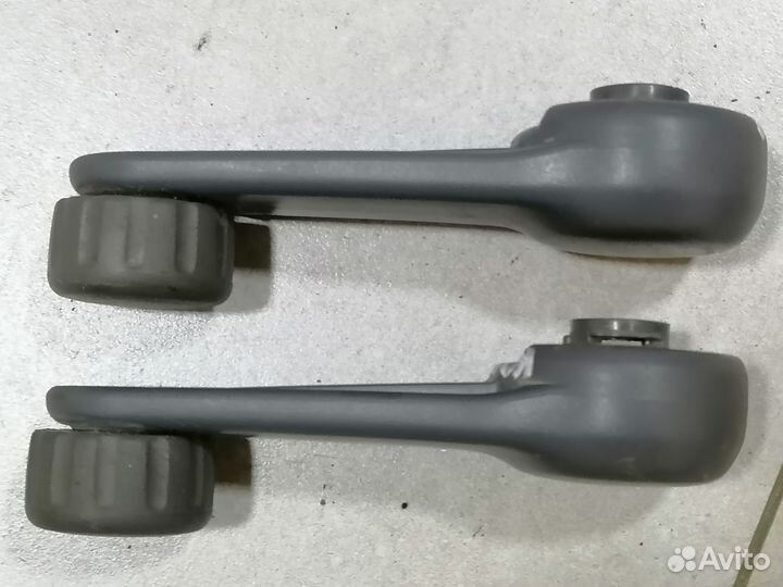 Ручка стеклоподъемника Nissan Almera Classic B10