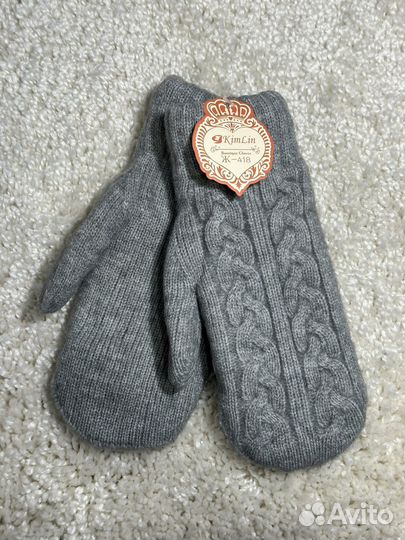 Варежки женские