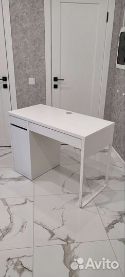 Письменный стол IKEA белый