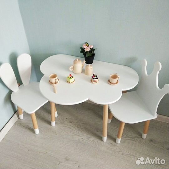 Стол и стул детский