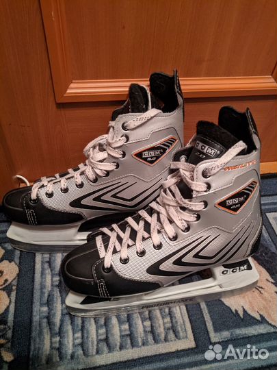 Хоккейные коньки ccm 44 размер