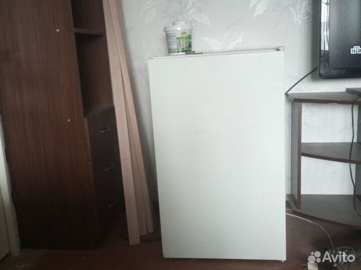 Два мини холодильнника