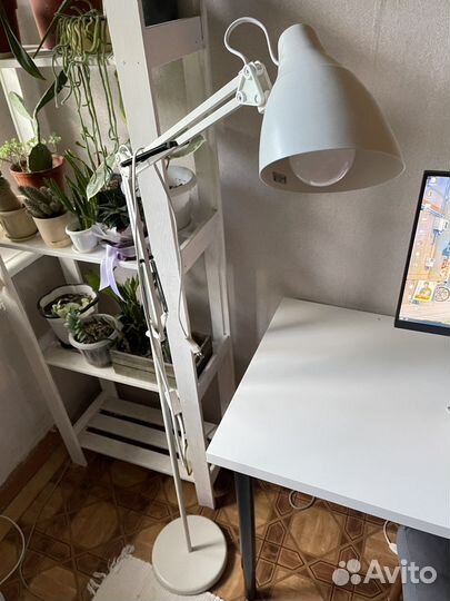 Светильник напольный