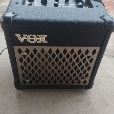 Гитарный усилитель VOX DA5