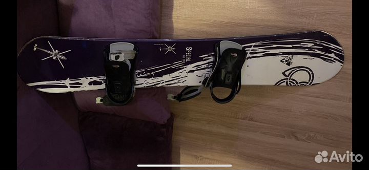 Сноуборд с креплениями в сборе