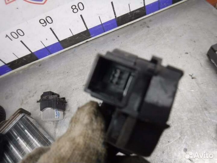 Моторчик заслонки отопителя Лада X-Ray H4M 2016