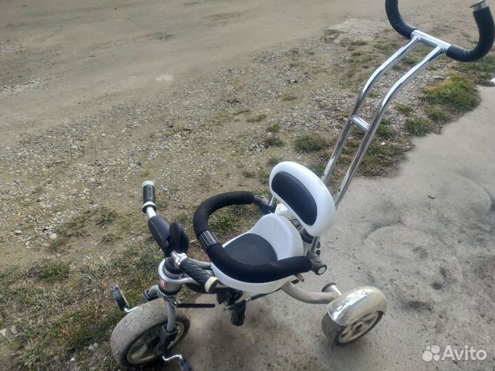 Трехколесный велосипед