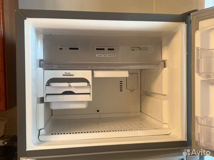 Холодильник Whirlpool ARC4020/1 IX