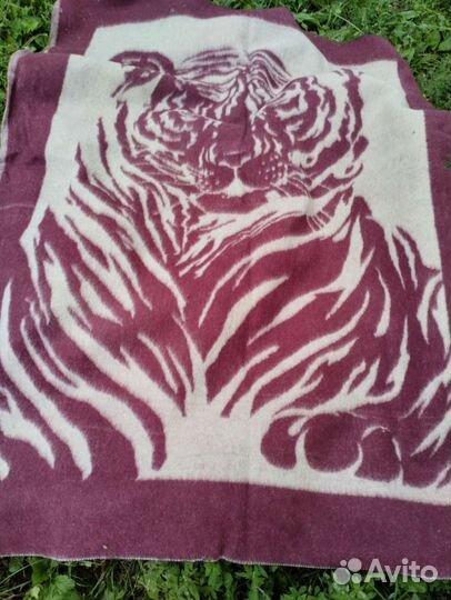 Одеяло шерсть 195 на 145 см(торг)