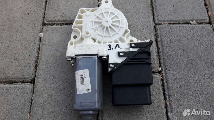 Моторчик стеклоподъемника пассат б6
