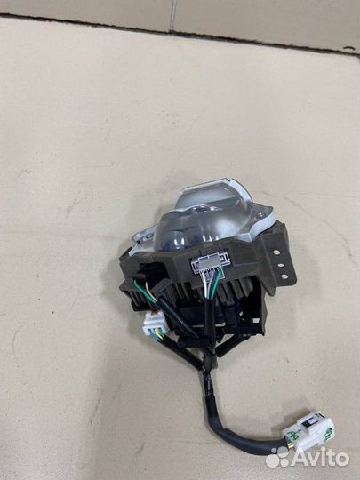 Линза правой фары LED Toyota RAV4
