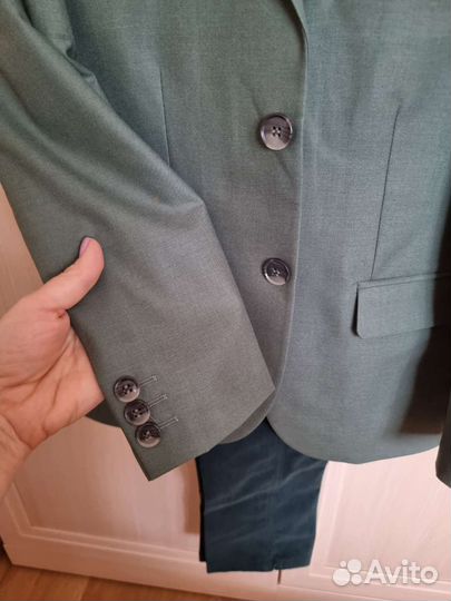 Костюм для мальчика новый 128 рост