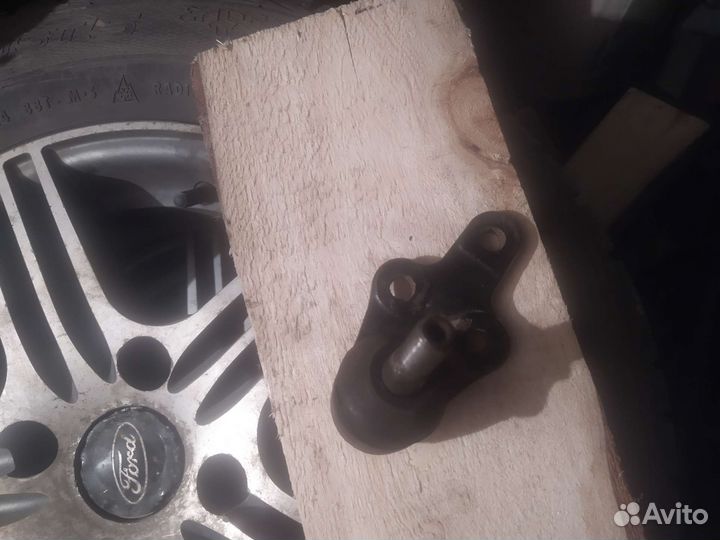 Шаровая опора на ford focus 2