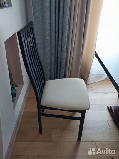 Стол обеденный со стульями