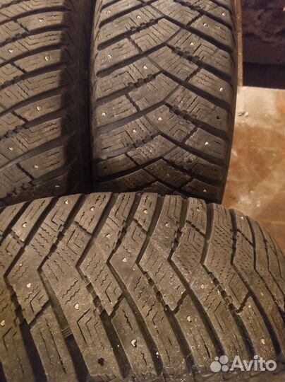 Goodyear Ultragrip Ice Arctic 225/65 R17 102T