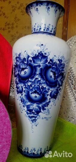 Ваза авторской работы 50 см. Гжель