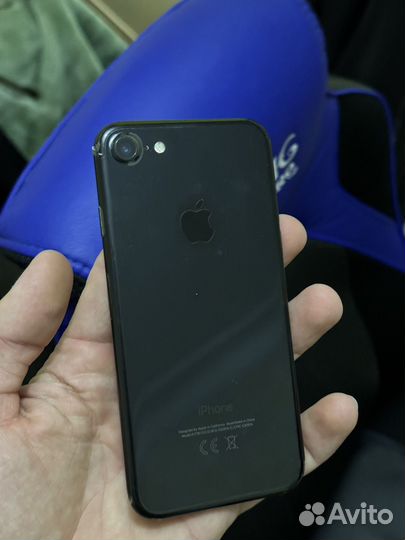 Телефон iPhone 7 32г