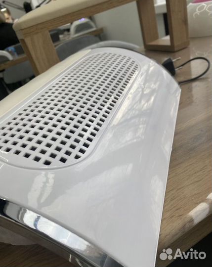 Вытяжка для маникюра