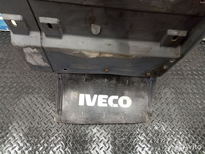 504090861 Крыло переднее правое Iveco Stralis
