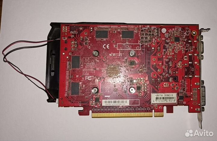 Видеокарта Radeon 6750. 2GB