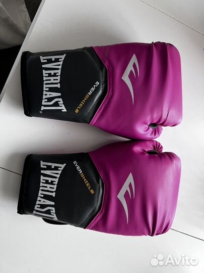 Боксерские перчатки everlast 10 oz