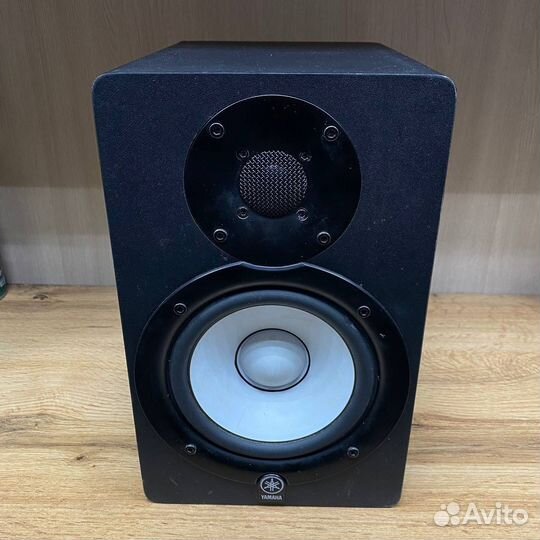 Студийный монитор Yamaha HA50M