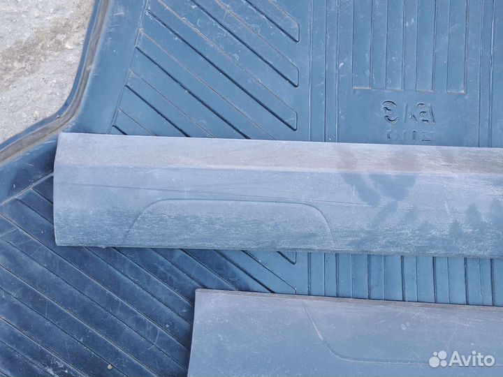 Молдинг двери передней левой audi Q3