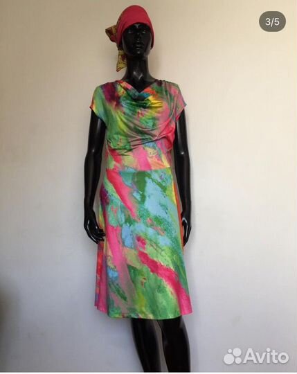Платье.М.новое