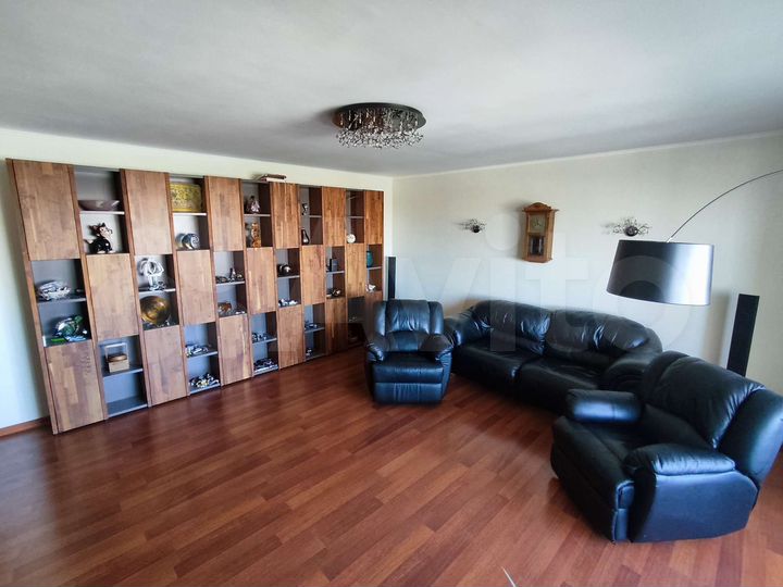 5-к. квартира, 240 м², 10/11 эт.