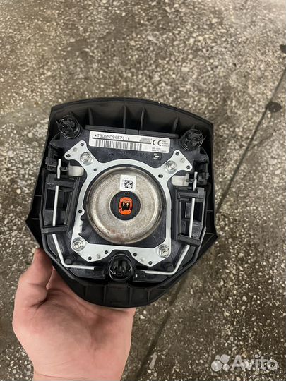 Mitsubishi outlander Airbag водителя