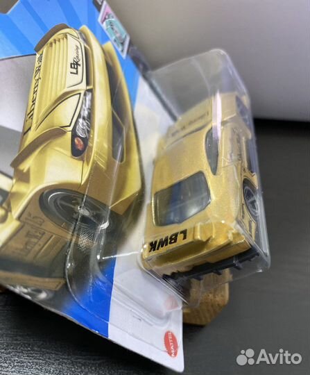 Hot wheels nissan silvia s15 gold