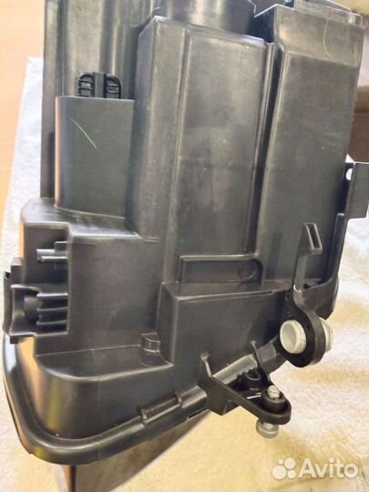 Фара. Левая. Тигуан