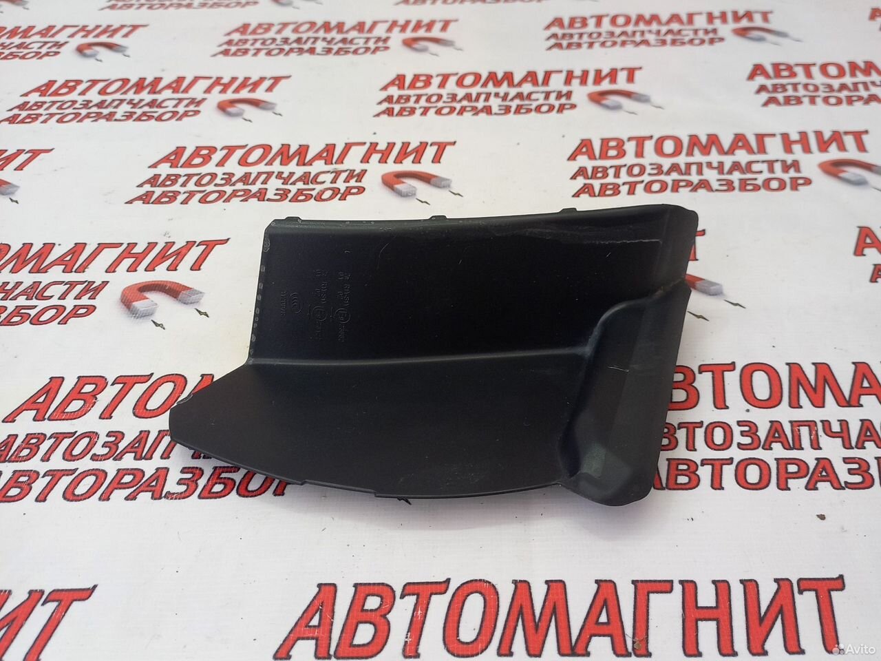 Накладка заднего фонаря правая Джили Кулрей SX11