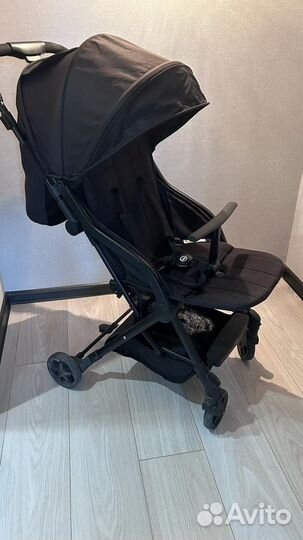 Коляска прогулочная