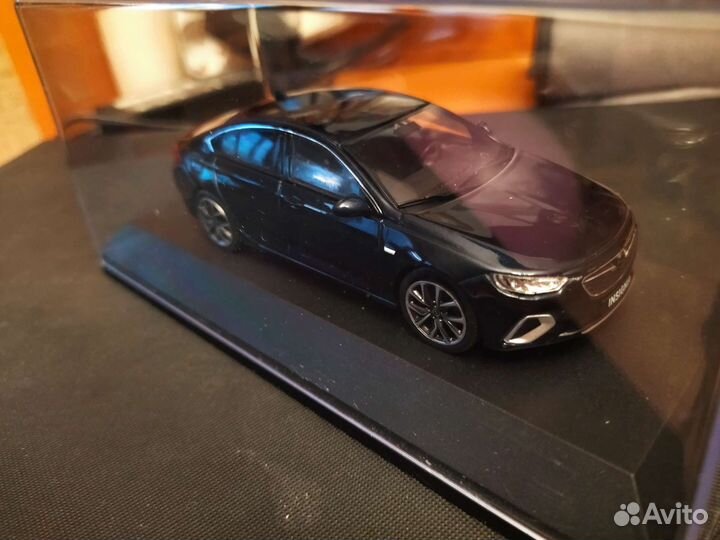 Коллекционная модель Opel insignia 1:43