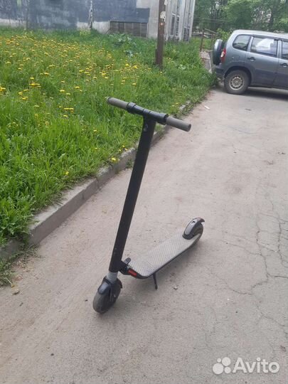 Электросамокат ninebot kickscooter es2