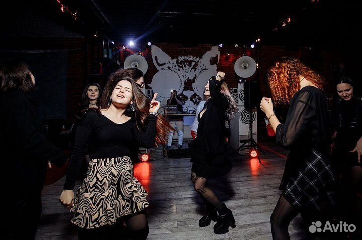 Диджей на мероприятие со своим оборудованием