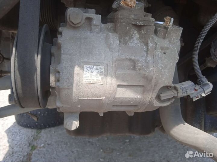 Компресор кондиционера Пассат В6