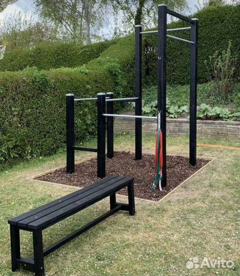 Уличный спортивный комплекс