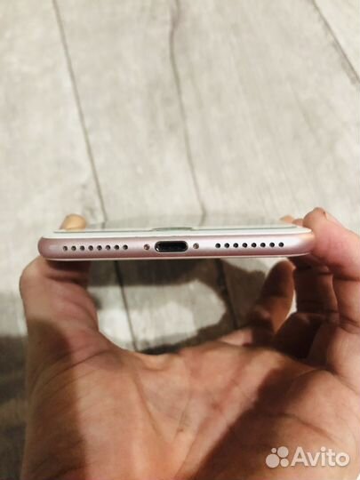 Телефон iPhone 7 plus