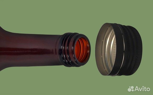 Бутылки винные