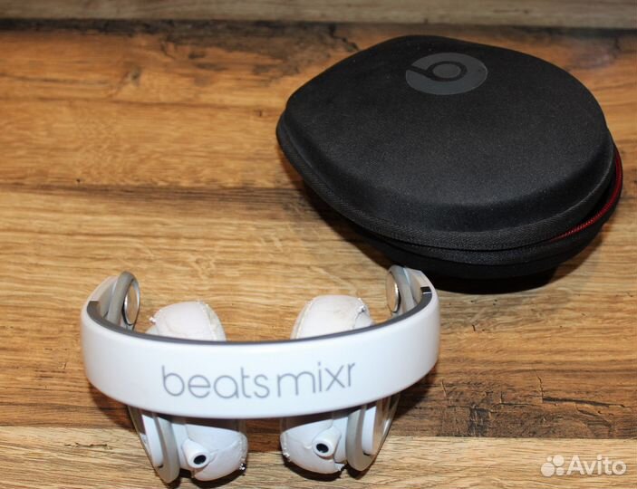 Наушники Monster Beats Mixr белого цвета