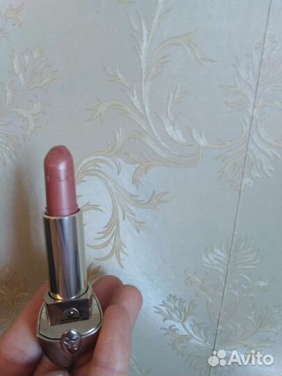 Футляр для помады guerlain с помадой