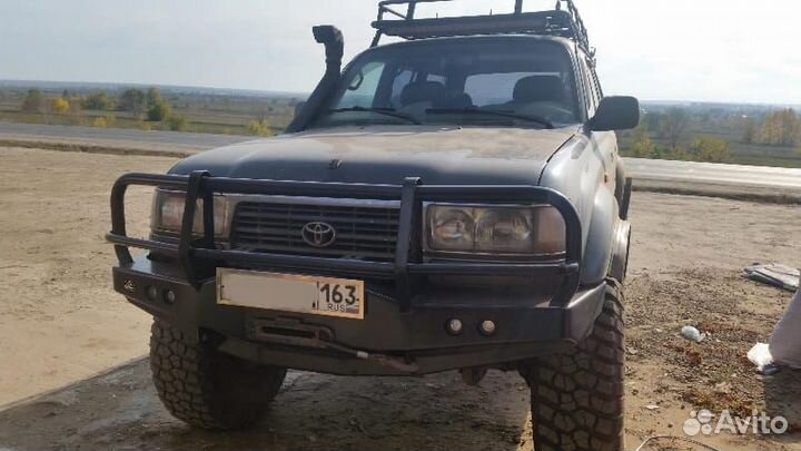 Силовой передний бампер на Toyota Land Cruiser 80