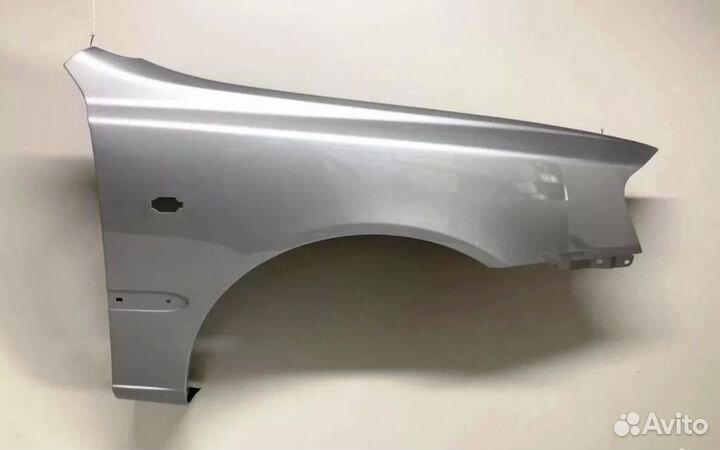 Крыло Hyundai Accent в цвет серебро переднее прав