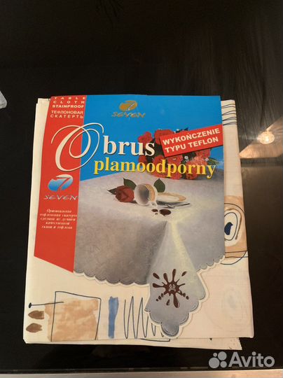 Скатерть тефлоновая 160-120 новая